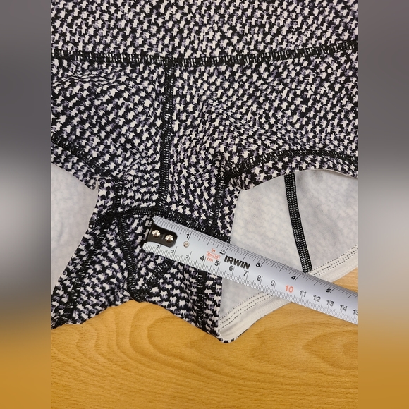 Lululemon Wunder Short 2” Mini Scatter Star Arctic Grey Black Sz 6 Luxtreme - Picture 9 of 11